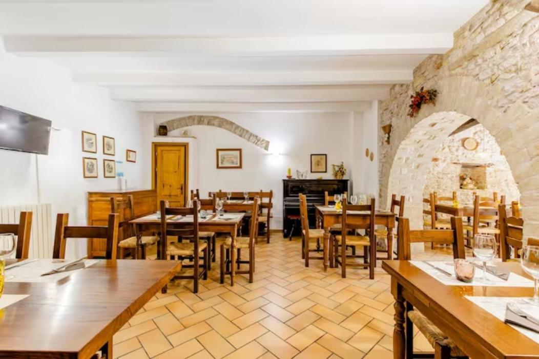 Agriturismo Il Castello Assisi Exterior photo